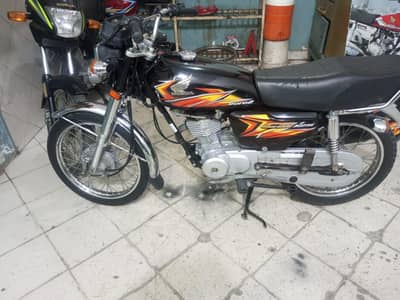 Honda 125 all Punjab number full genuine conditions