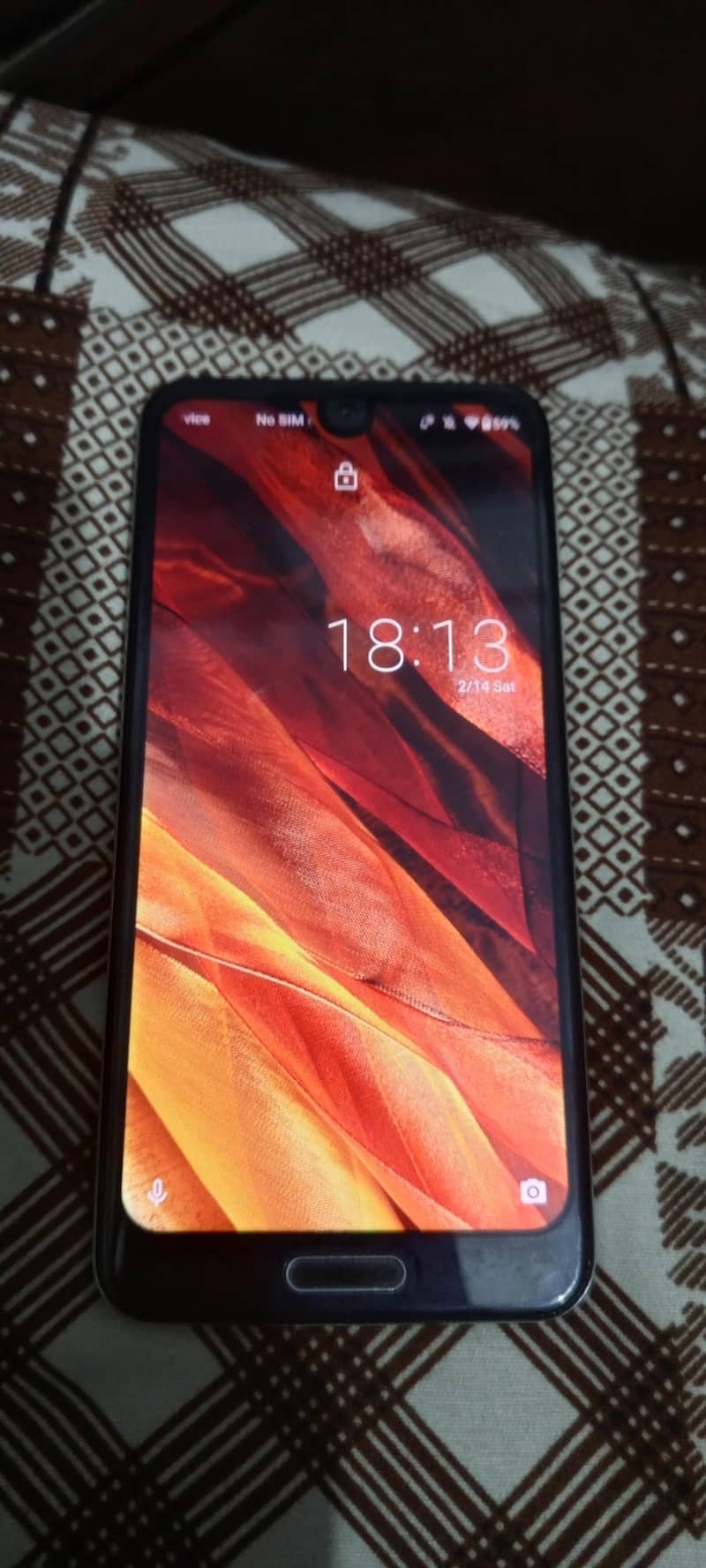 SHARP AQUOS  R2 0