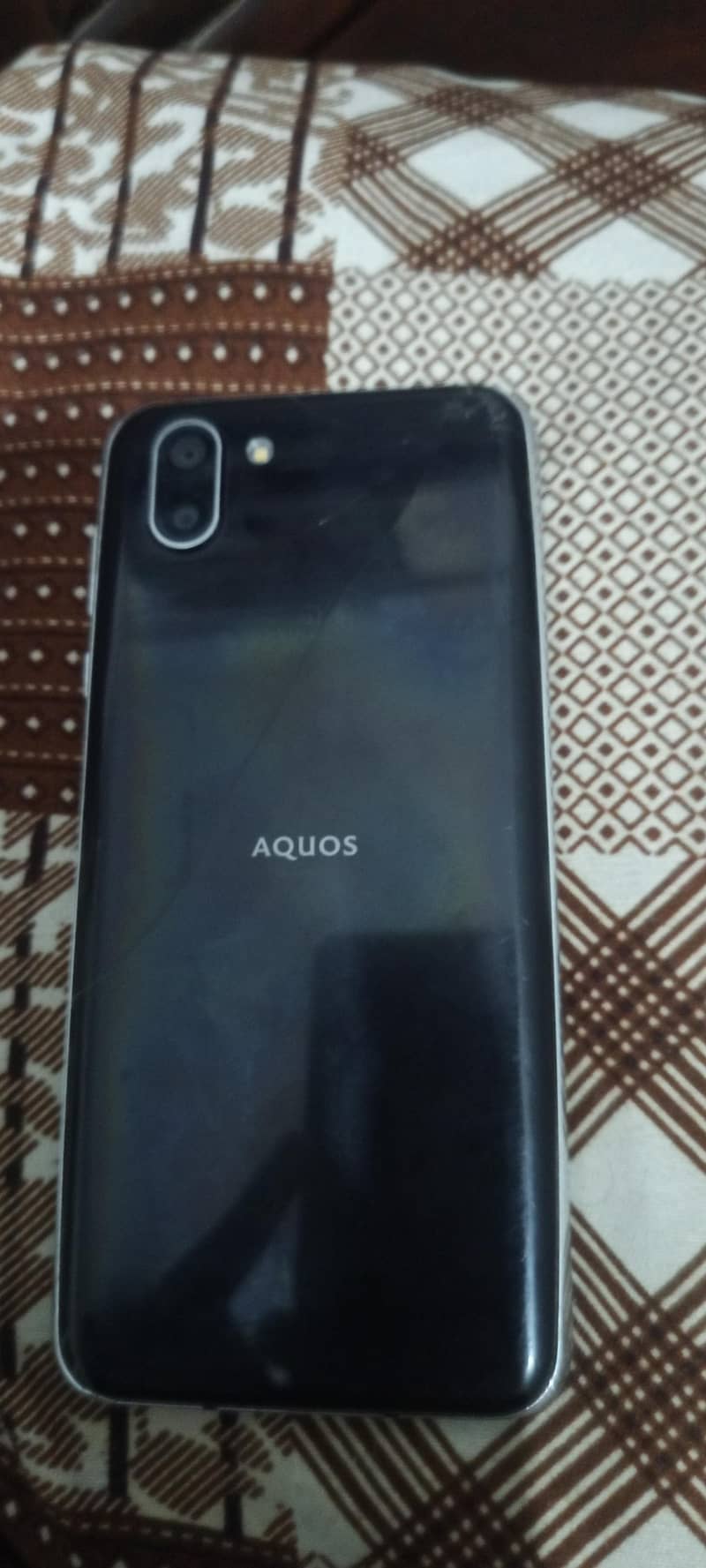 SHARP AQUOS  R2 2