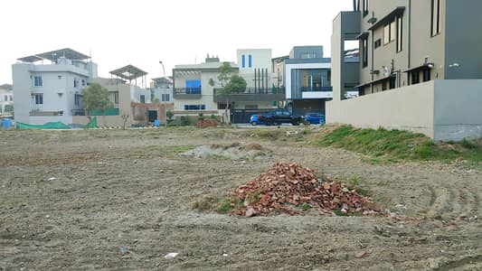 Facing Park 5 Marla Direct Plot 422 For Sale in ETIHAD TOWN Phase 1