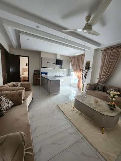 LUXURY Apartment In Gulberg 2 BED PENTHOUSE FOR RENT IN GULBERG 1 GULBERG 2 GULBERG 3