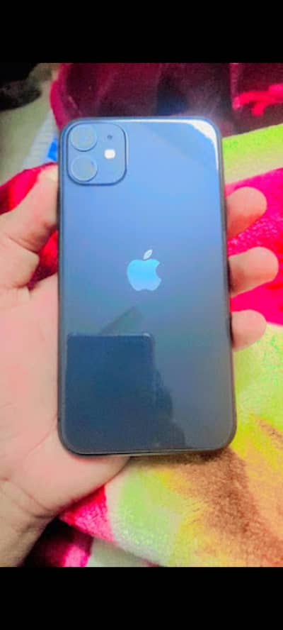 iphone 11 128gb  box  charger urgnt sell