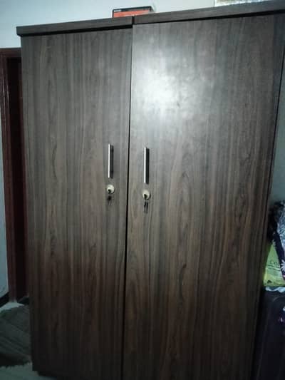 Solid Wood Bed Set with Spacious Wardrobe – Excellent Condition