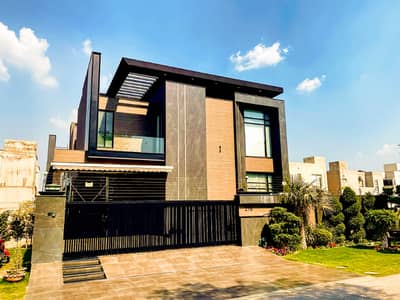 KANAL FULL FURNISEH EYE CATCHING SUPERB LUXURY BUNGALOW FOR SALE The mentioned price is lower than average market selling price. Rejected