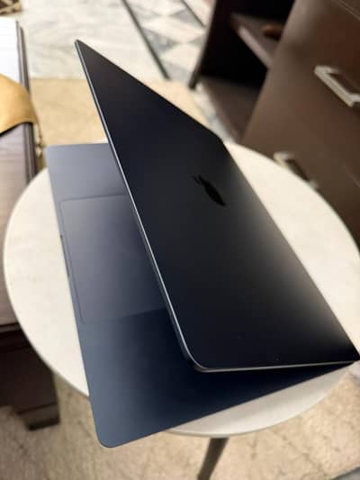 MacBook Air M3 15” - 8GB RAM, 256GB SSD - Under Warranty till Nov'26