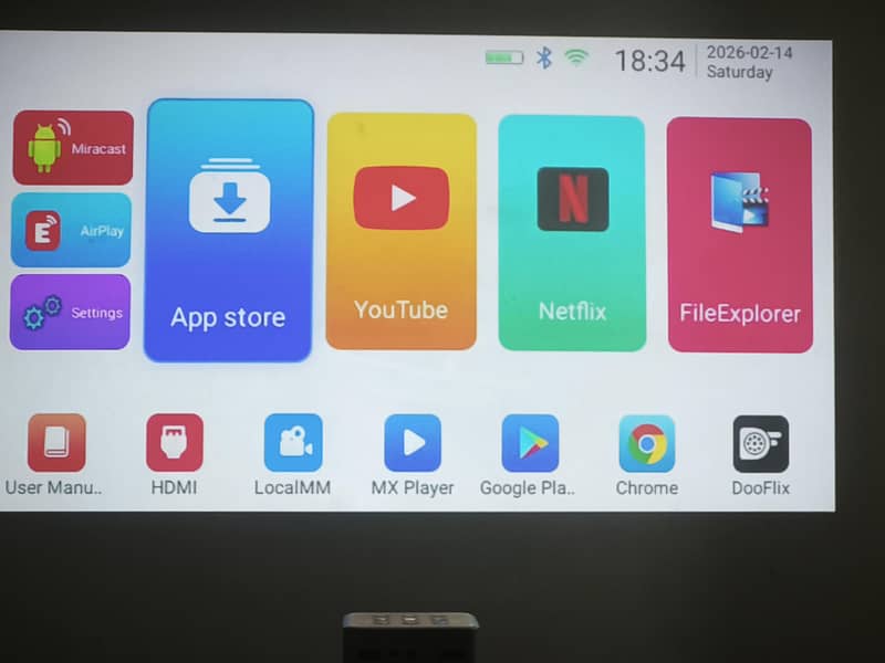 کورین کمپنی کا منی چارج ایبل زبردست پروجیکٹر   Minix  Mini projector 17