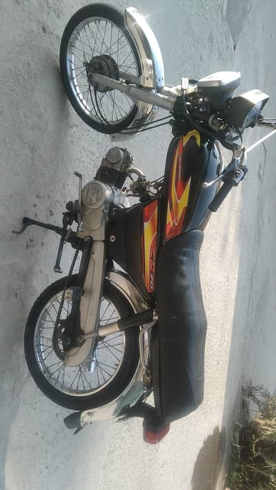 2011 Honda C70 in genuine condition