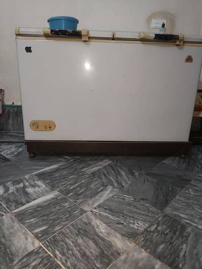 National Deep Freezer Model 805 2018