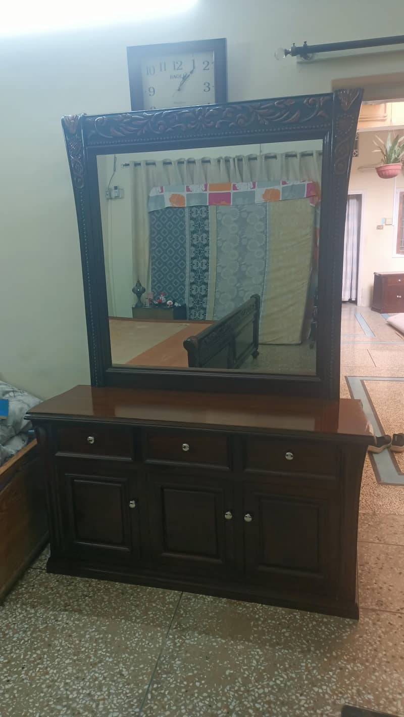 Solid Sheesham Wood Bed Set 4