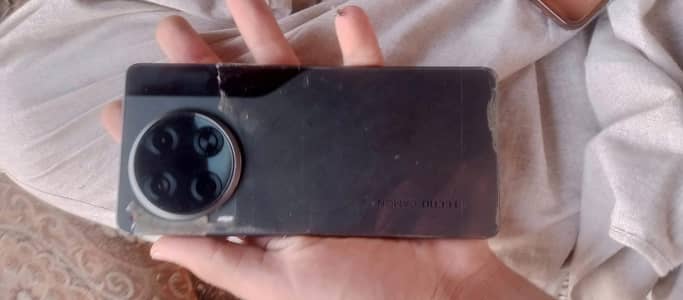 Tecno camon 30  12/256gb