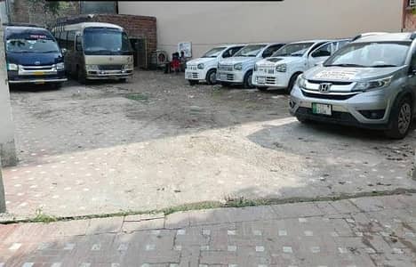 Driver ki job ha Alto car  pick and drop  service k liye