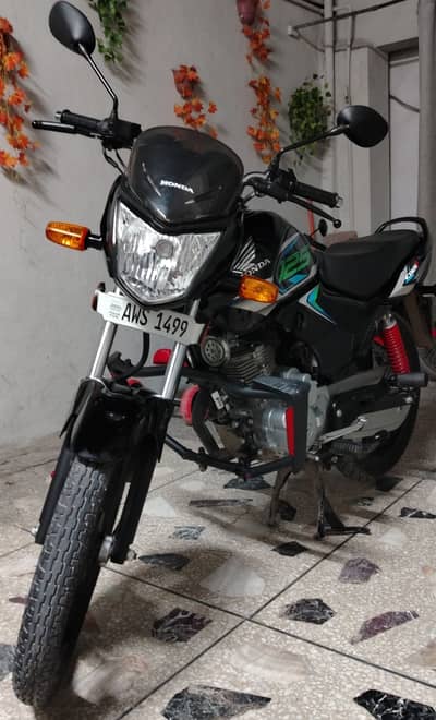 Honda CB 125F dec 2024.3335333562