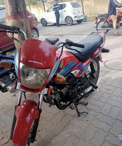 Firet owner slightly used bike only 24000 Kms driven