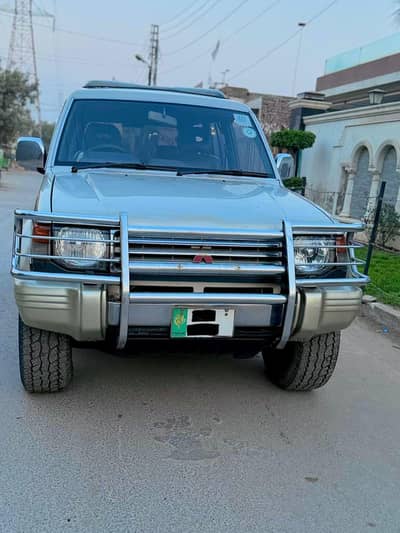 Mitsubishi Pajero 1993