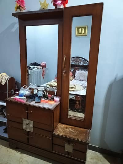 Dressing Table akhrot wood