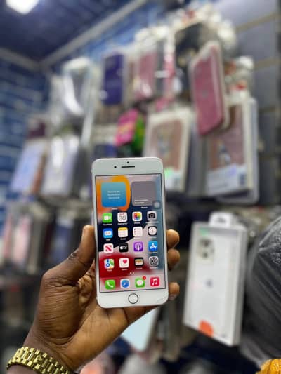 iphone 7 plus 128 GB my WhatsApp number 03 25 022 67 56