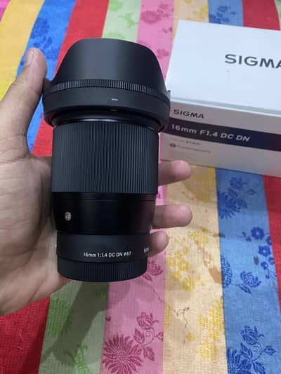 Sigma 16mm 1.4 just box open O3l7.4OO47O7