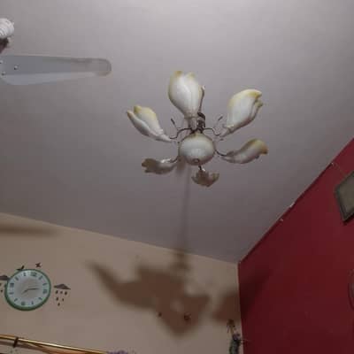 Chandelier. (Fanoos)