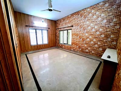 Al Noor Associates Offers you 1 Kanal House For Sale on Best Location in Main Chaklala Scheme III Near Commerical Market & Mosque