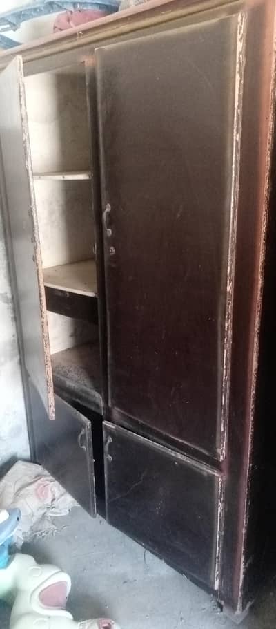 to sale my wardrobes 2 door my number 03066039968 py what's app ha