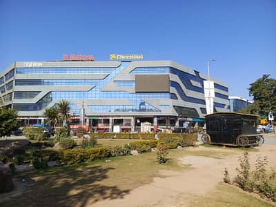 Brand New Building Main Located Office Of 1350 Square Feet In I-8 Markaz Islamabad