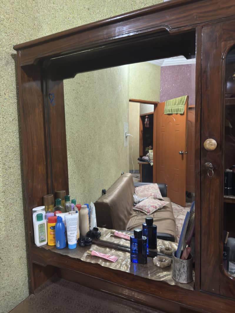 Dressing Table 3
