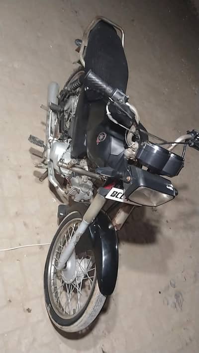 Yamaha 100 cc achi condition may
