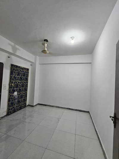 1 Bed Apartment on monthly Rent