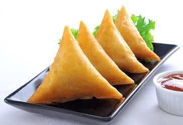 FRESH and UNFRIED Chicken + potato samosa