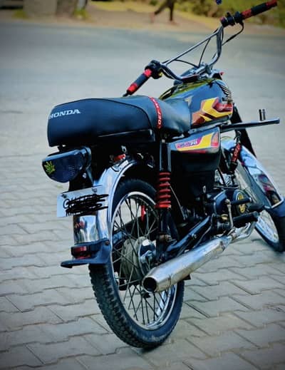 All ok tanki or tapi new ha or moterguars bh new ha chaincover bhi new