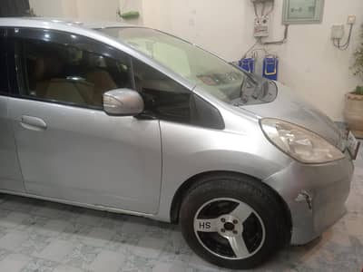 Honda FIT hybrid 1.3 perfect condition