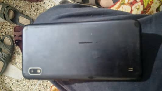 samsung 10 3 32 saaf mobile panel chalta lakin kharab he