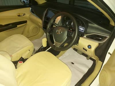 TOTALLY GENUINE WHITE COLOUR 1.5 CVT full loaded contact on whatsapp.