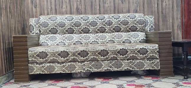 5 seater sofa set with table