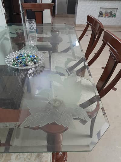DINING TABLE /CENTRE TABLE  WITH 6 CHAIRS
