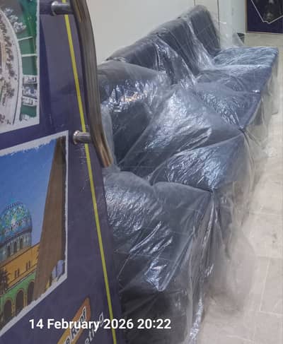 10/10 CONDITION OFFICE FURNITURE FOR SALE