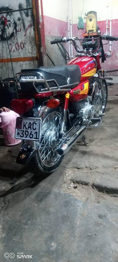 Honda CD 70 2003 model //03072587001 call my WhatsApp
