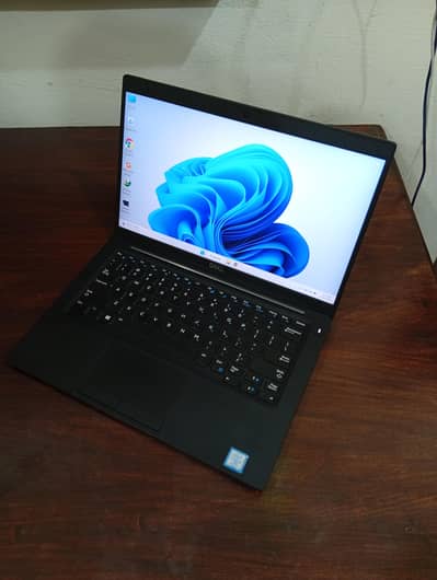 intel core i7 8650U 2.11GHz