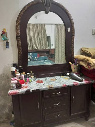 Dressing table for sale
