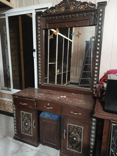 Dressing table for sale