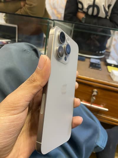 iPhone 15 pro max 256gb