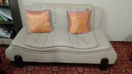4 piece sofa set in good condition