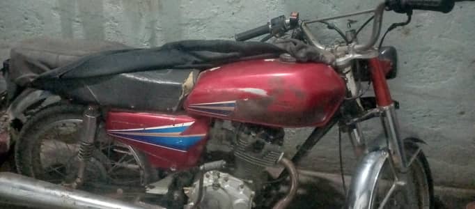 Honda 125 Hyderabad number ha 2008 ka model ha