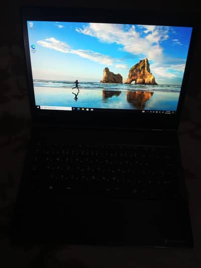 Laptop Core i5 7th Gen 8GB 256 GB Full HD Touch Display
