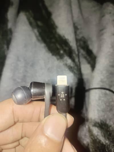 Belkin Lead earphone  for iphone original