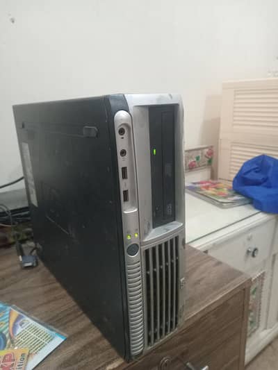 Antique Piece HP Desktop Core2dua 2.14GHz 4/128  with 2 disc Xp/7 Win