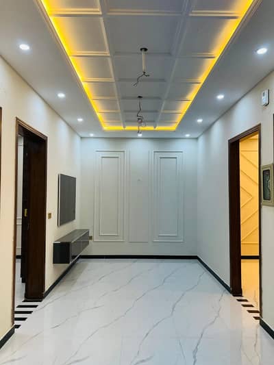 5 Marla Brand New Luxury Modern Style House With Direct Meeting Available For Sale Johar town