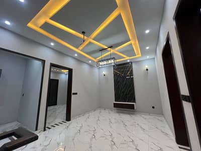 5 Marla Brand New Luxury Modern Style With Direct Meeting Available For Sale Johar Town phase 2