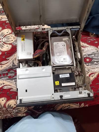 Lenovo cpu for sell 80gb hard contact number 03184241017