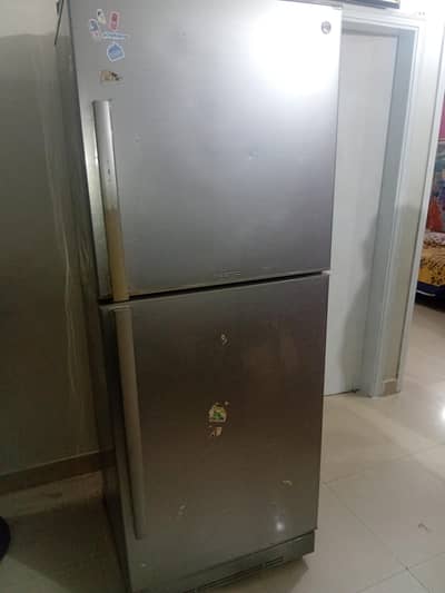PEL 16 cf Size Fridge geniune condition